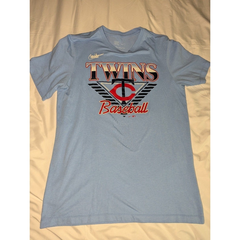 Nike Adult Large Cooperstown Minnesota Twins Light Blue Graphic Short Sleeve Tee